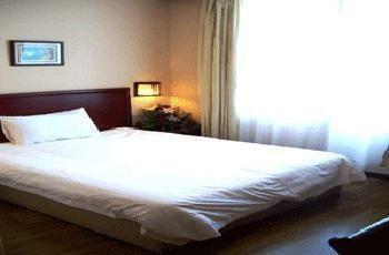 Fengye Super8 Lujiazui Hotel Шанхай Екстериор снимка
